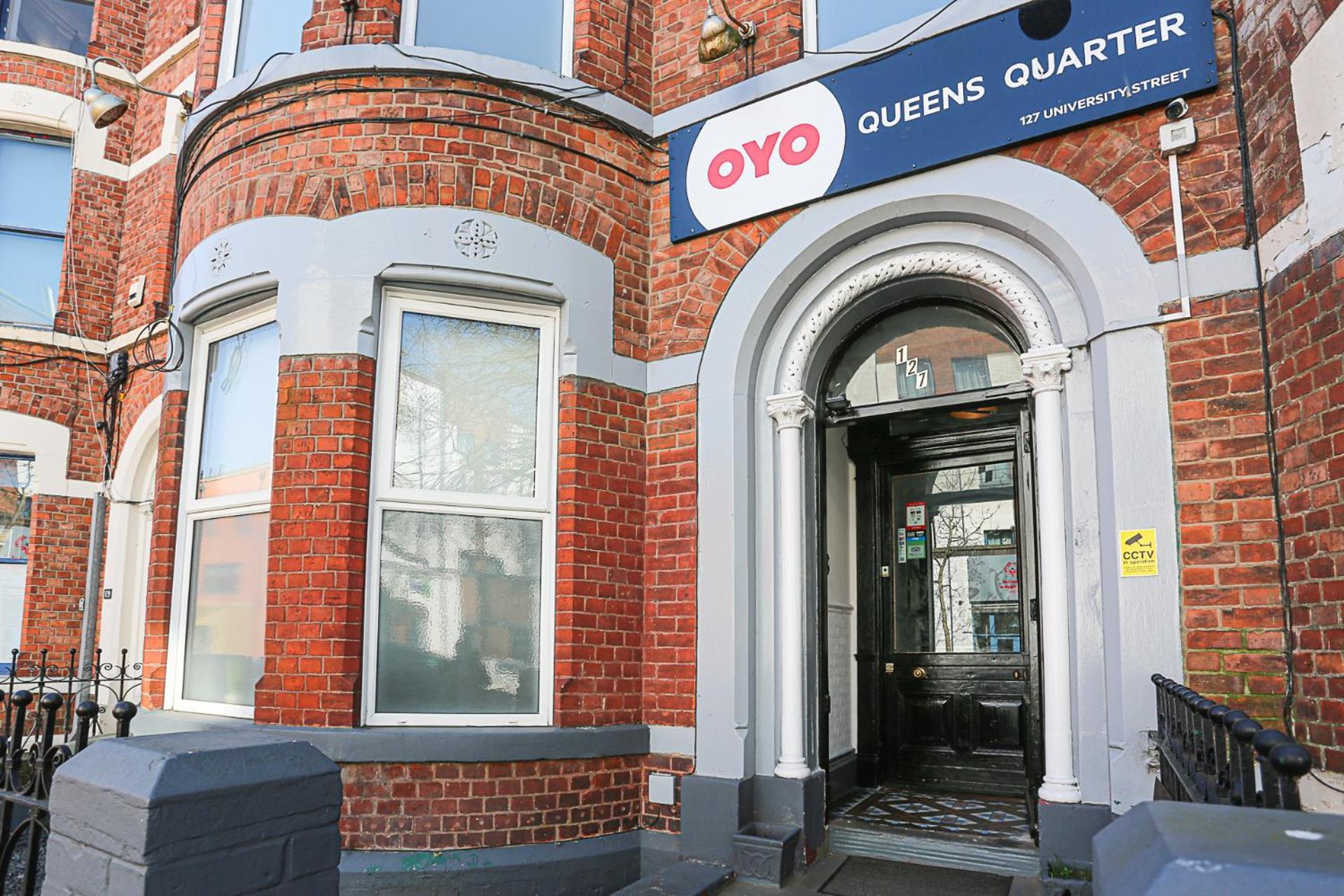Oyo Queens Quarter Belfast Exterior photo